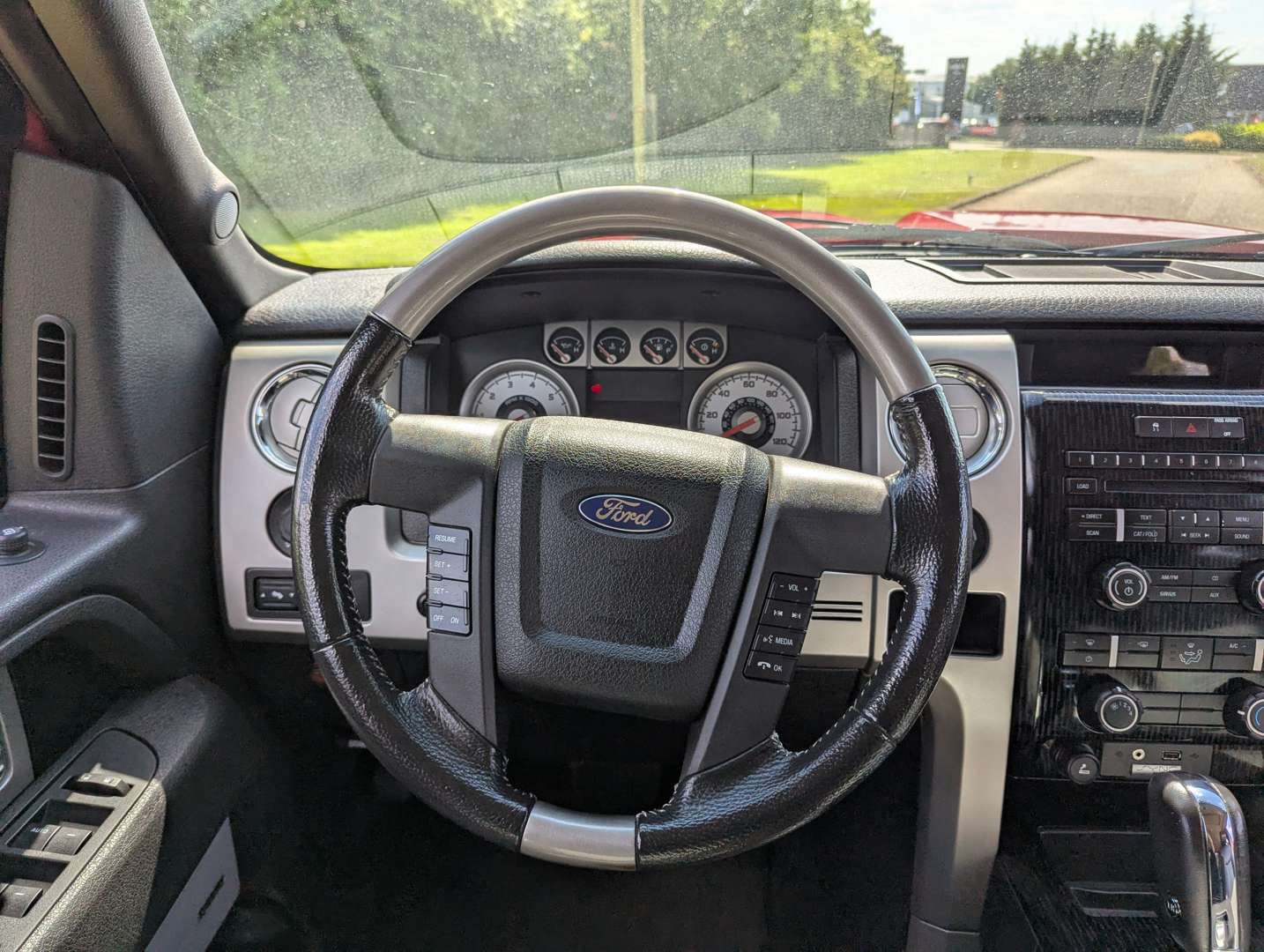 <p>2010 FORD F150 5.4 V8 PICK-UP LHD</p>