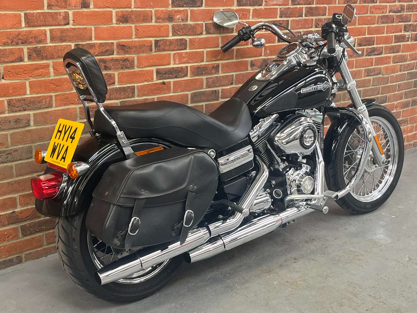 <p>2014 HARLEY DAVIDSON SUPER GLIDE CUSTOM FXDC</p>