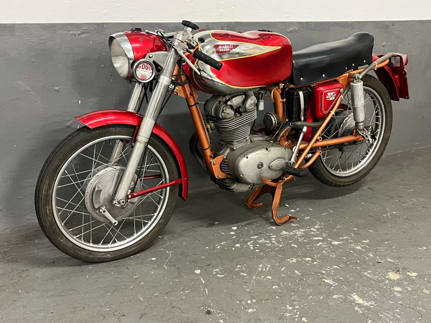 <p>1960 DUCATI ELITE 200CC</p>