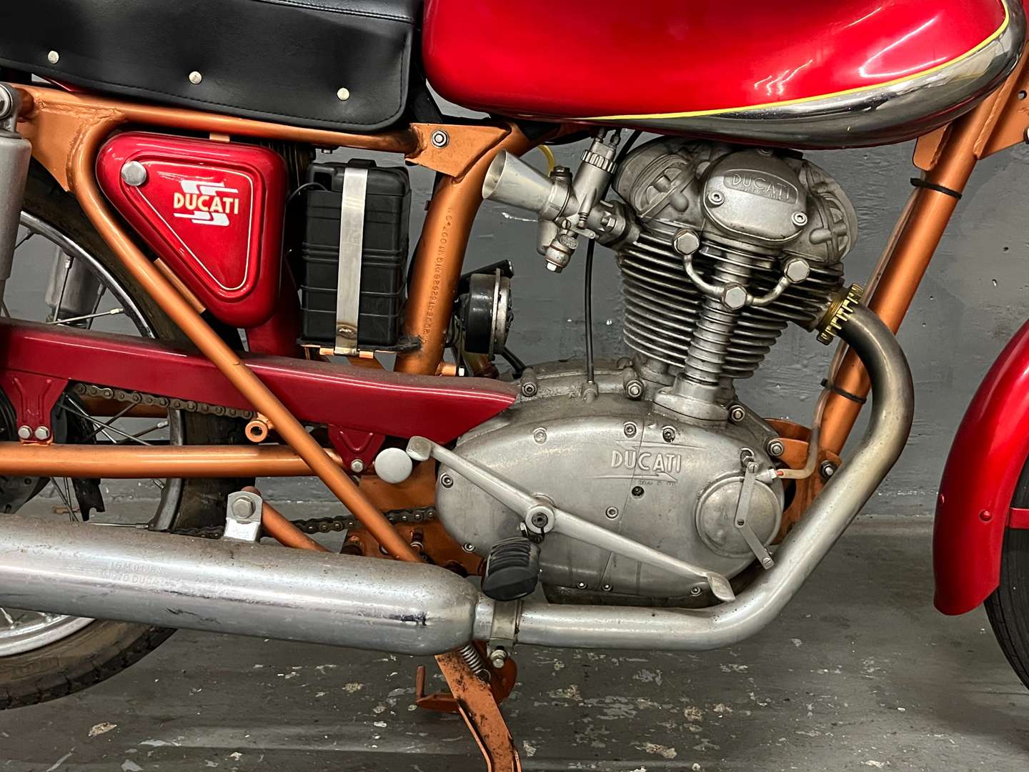 <p>1960 DUCATI ELITE 200CC</p>