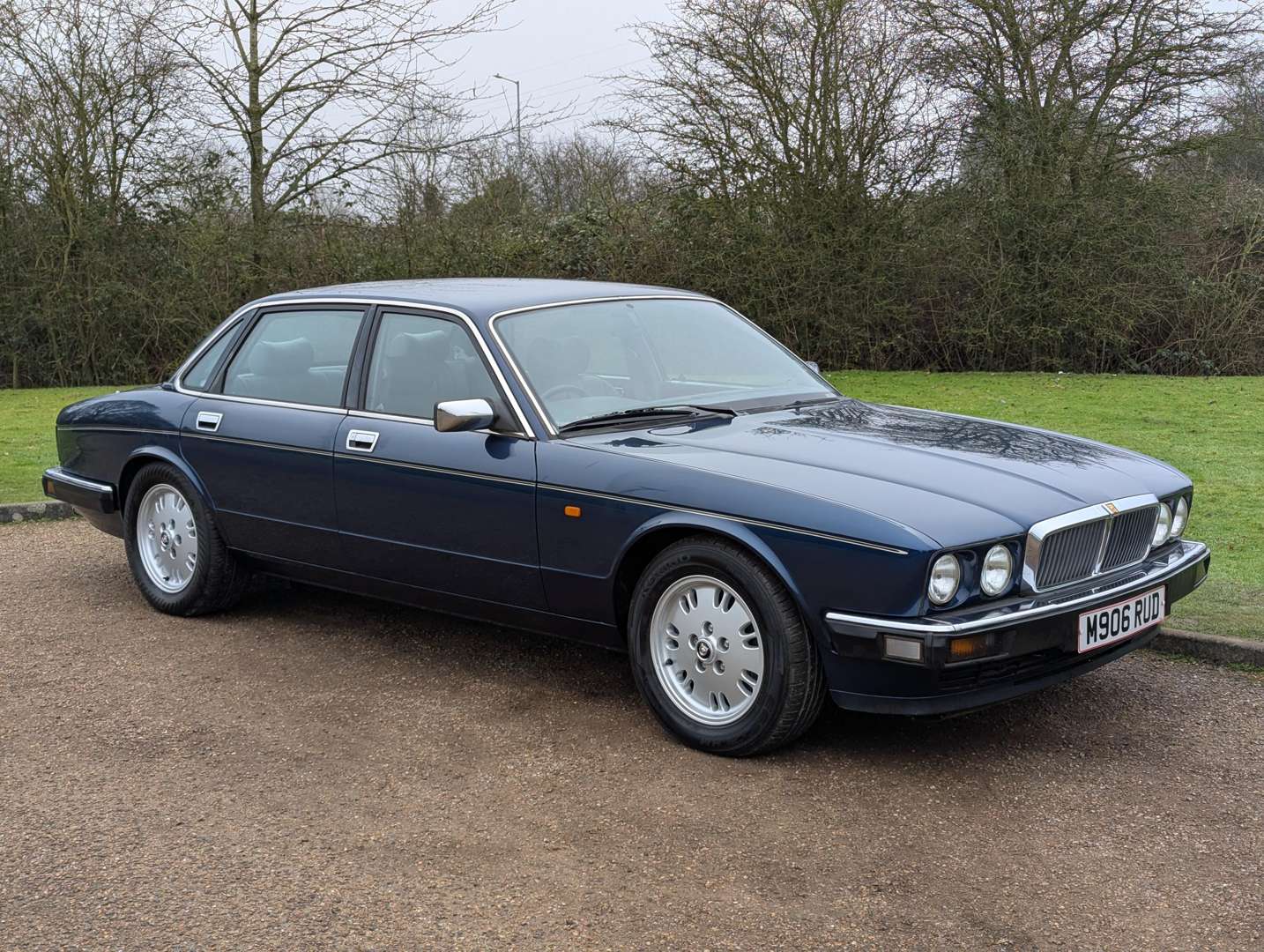 <p>1994 JAGUAR&nbsp;XJ6 GOLD 3.2 AUTO</p>