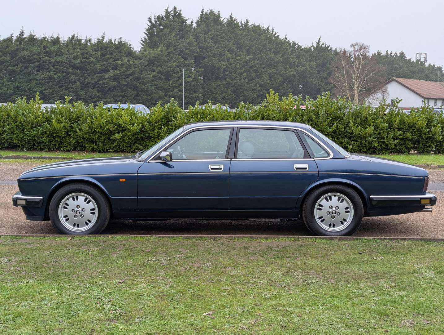 <p>1994 JAGUAR&nbsp;XJ6 GOLD 3.2 AUTO</p>