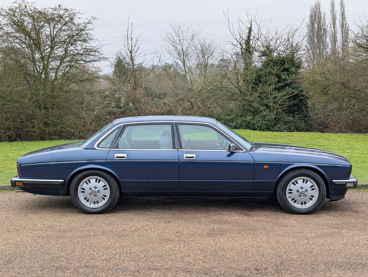 <p>1994 JAGUAR&nbsp;XJ6 GOLD 3.2 AUTO</p>