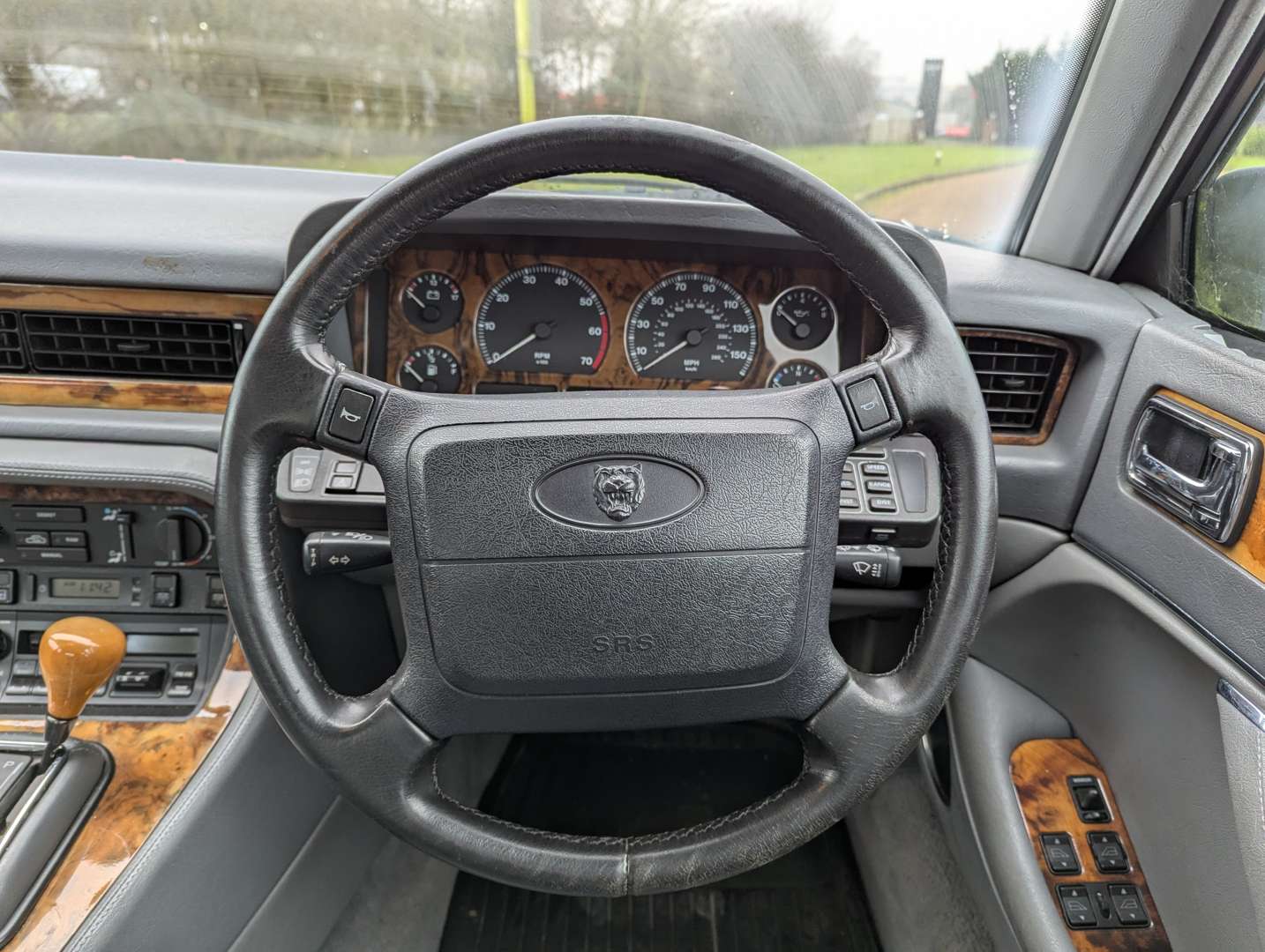 <p>1994 JAGUAR&nbsp;XJ6 GOLD 3.2 AUTO</p>