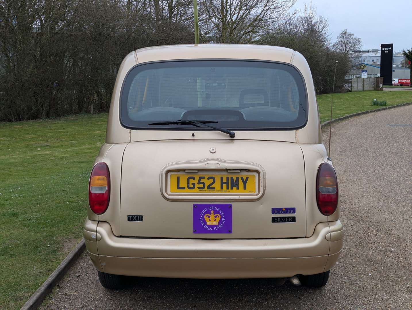 <p>2002 LONDON TAXIS INT TXII SILVER AUTO</p>