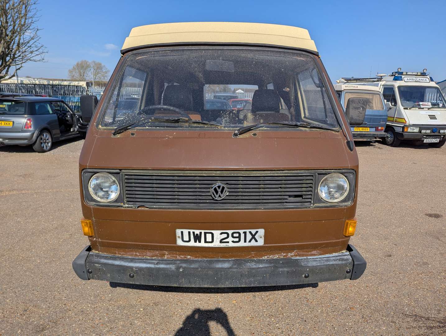 <p>1981 VW T25 CAMPER</p>
