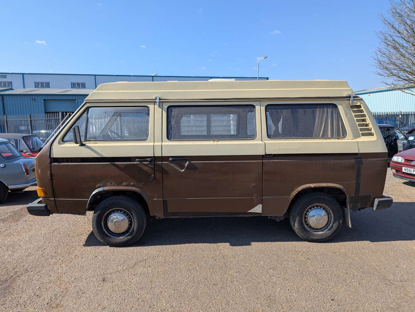 <p>1981 VW T25 CAMPER</p>