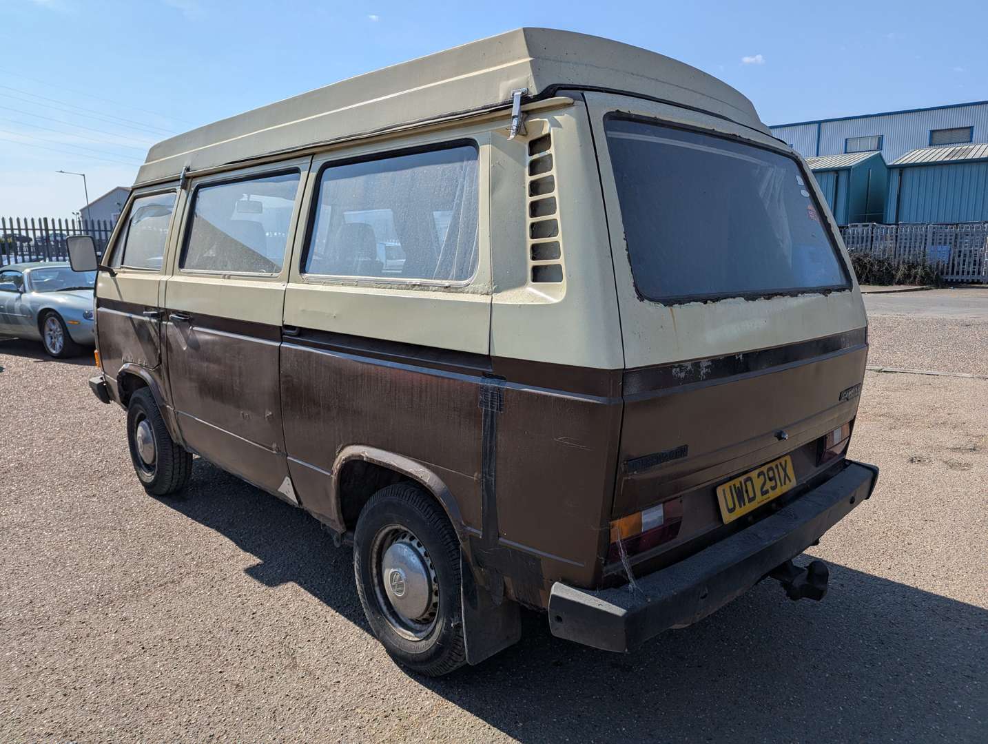 <p>1981 VW T25 CAMPER</p>
