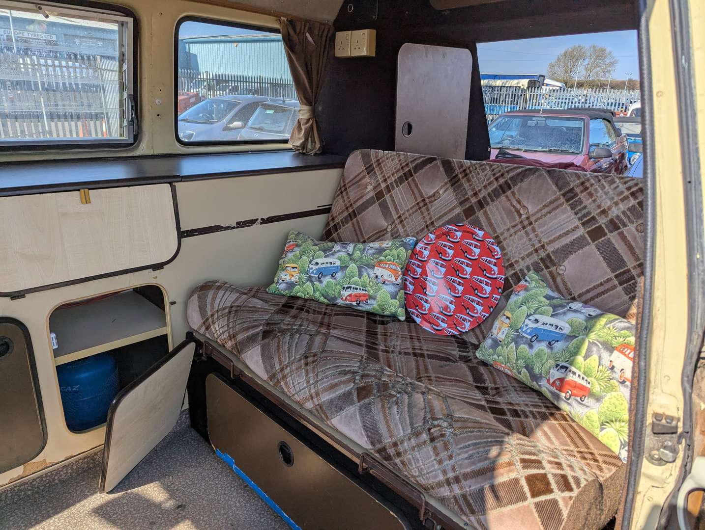 <p>1981 VW T25 CAMPER</p>