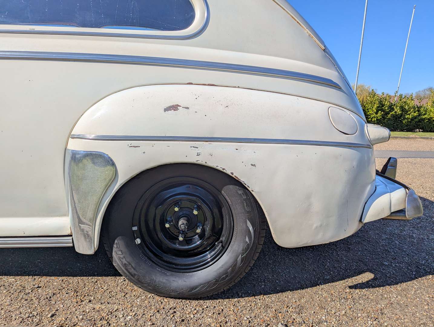 <p>1947 FORD TUDOR LHD</p>
