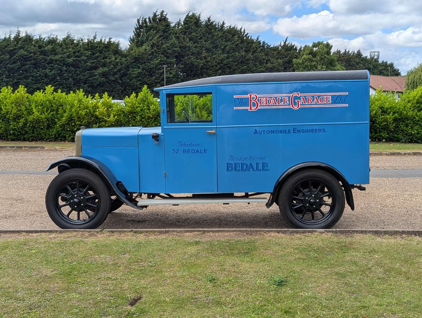 <p>1929 JOWETT VAN</p>