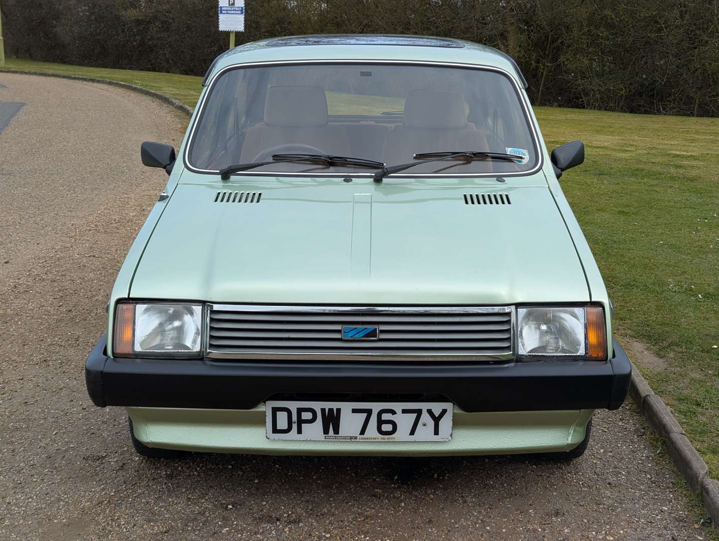 <p>1983 AUSTIN METRO V/PLAS AUTO</p>