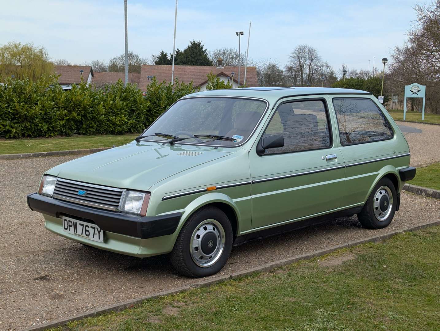 <p>1983 AUSTIN METRO V/PLAS AUTO</p>