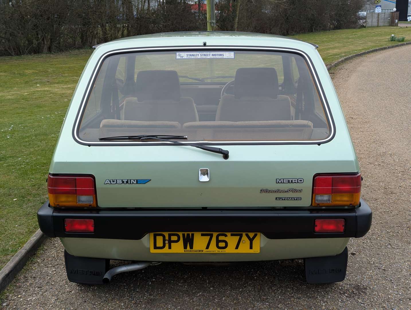 <p>1983 AUSTIN METRO V/PLAS AUTO</p>