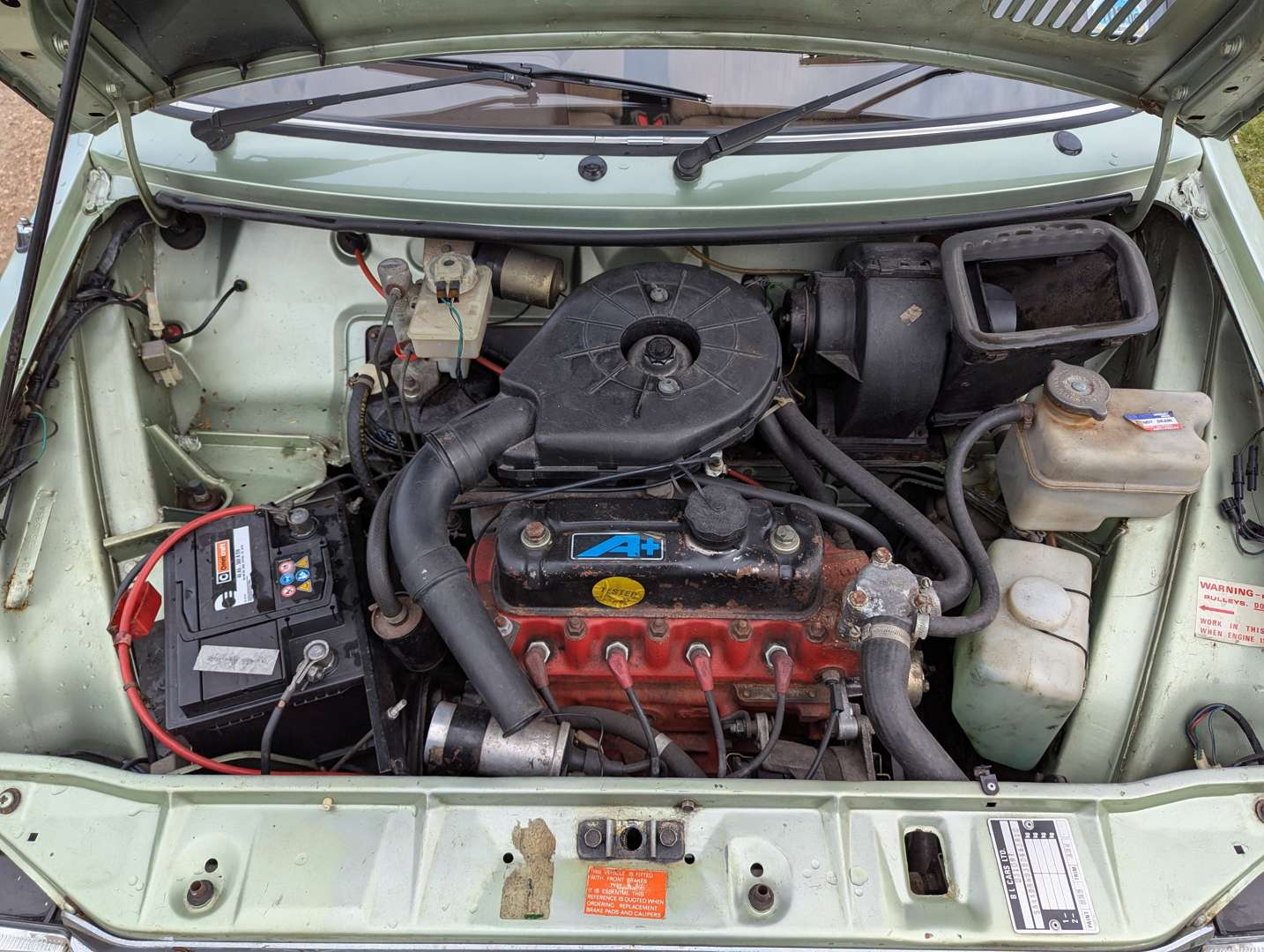 <p>1983 AUSTIN METRO V/PLAS AUTO</p>