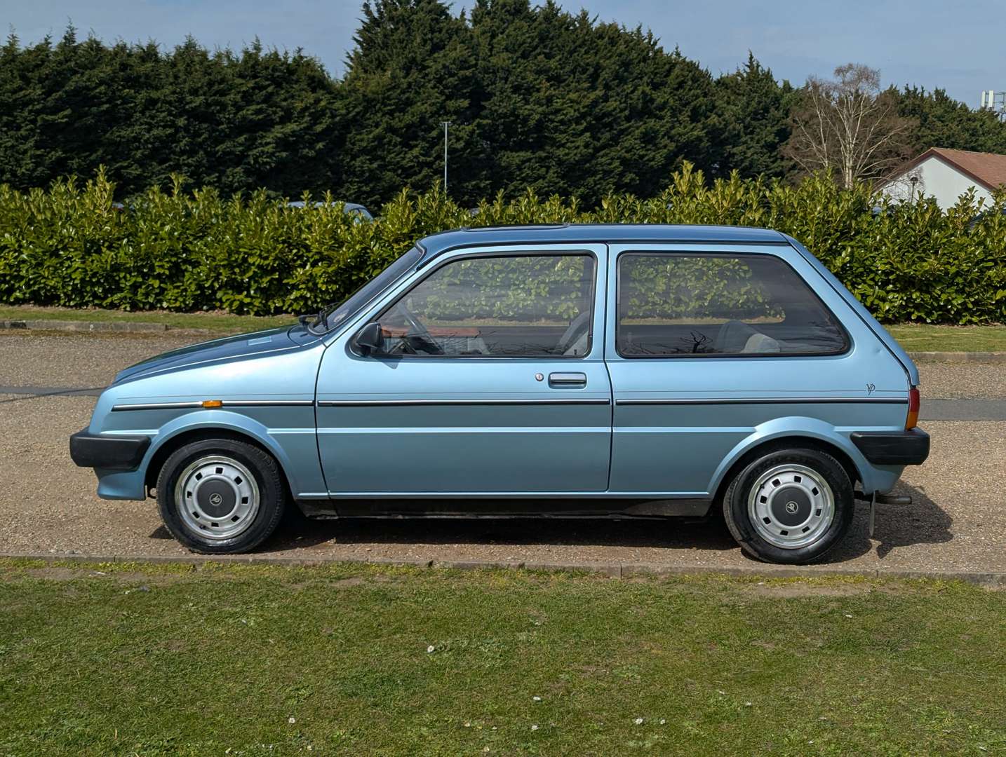 <p>1983 AUSTIN METRO V/PLAS</p>