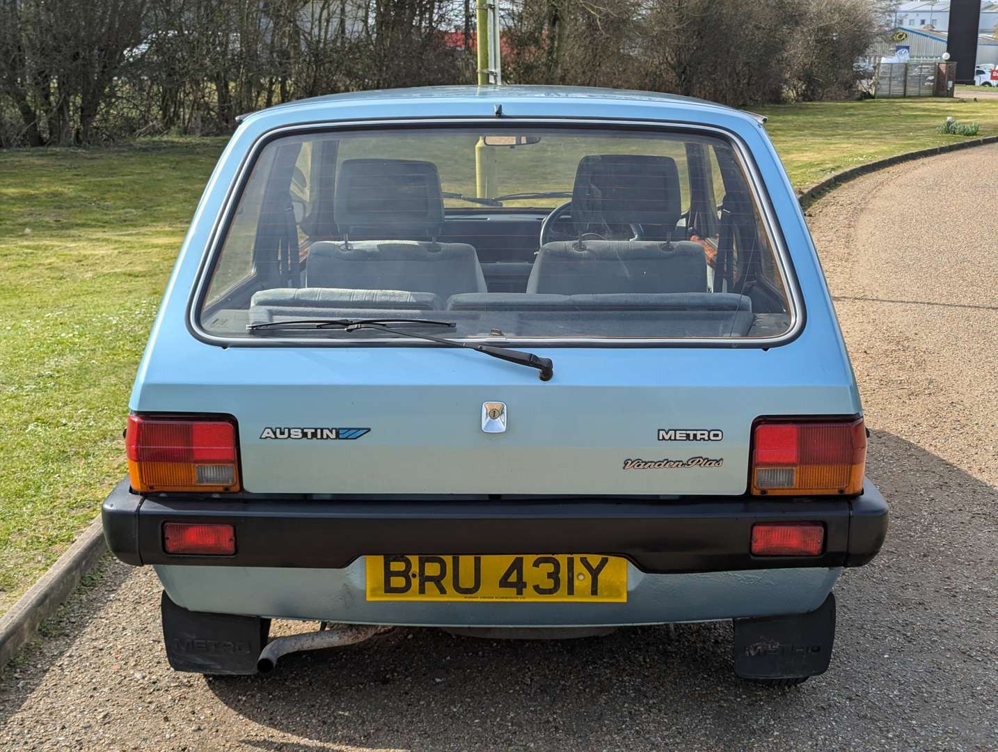 <p>1983 AUSTIN METRO V/PLAS</p>