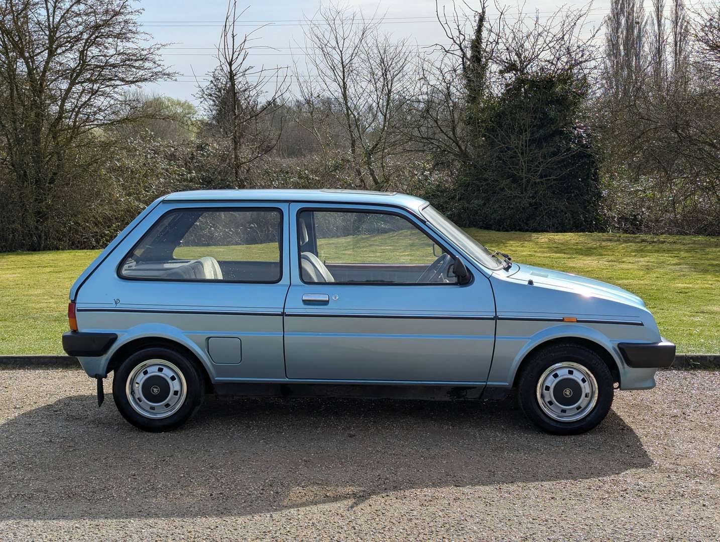 <p>1983 AUSTIN METRO V/PLAS</p>