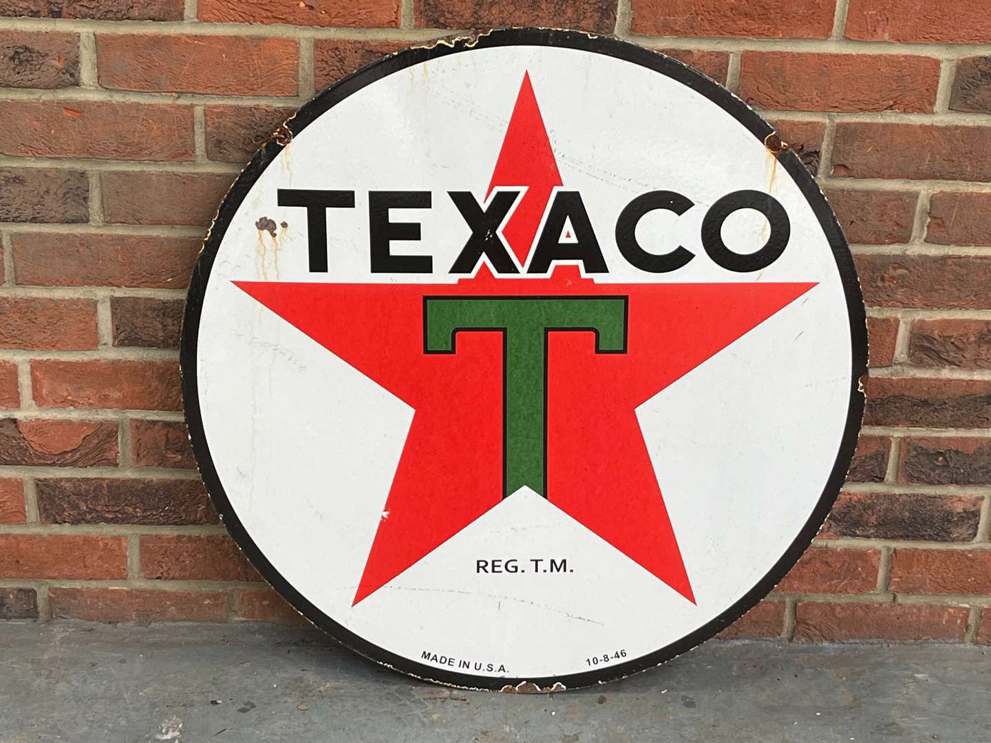 <p>Texaco Enamel Circular Sign</p>