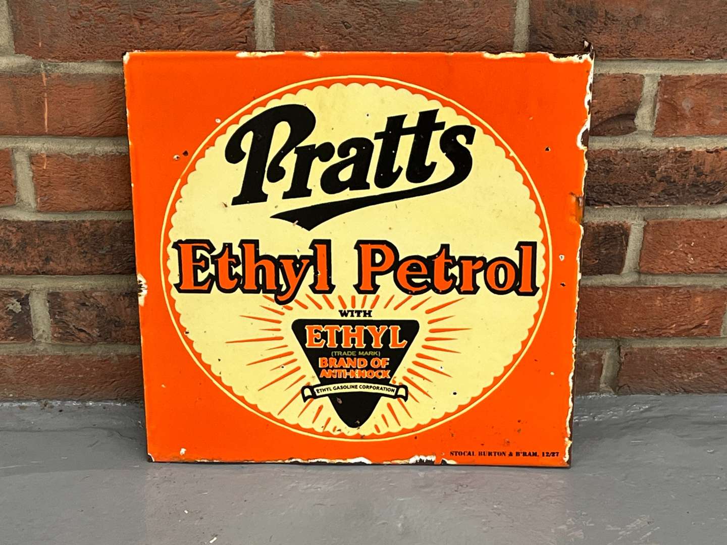 <p>Pratts Ethyl Petrol Enamel Flange Sign</p>