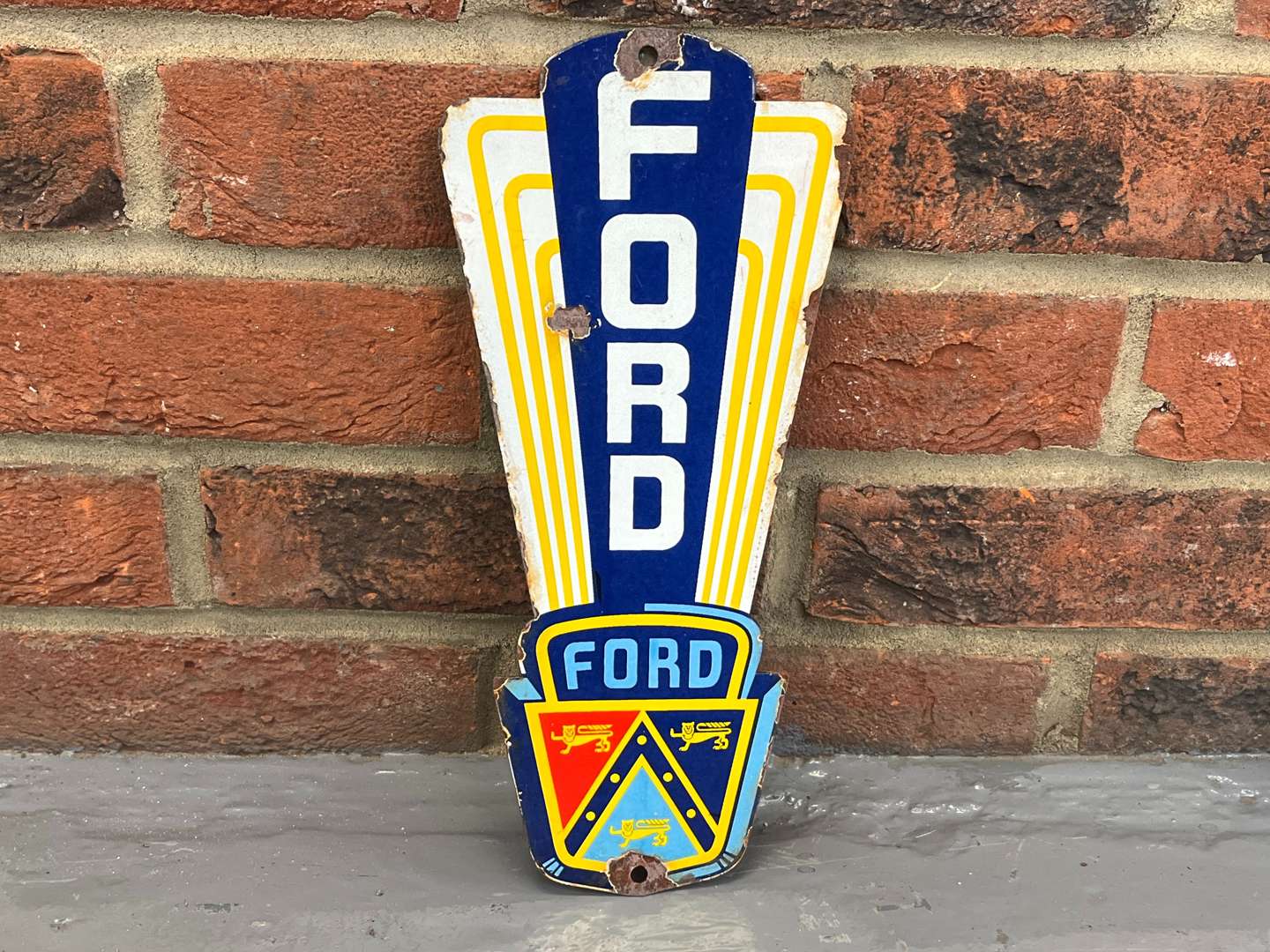 <p>Ford Enamel Small Sign</p>