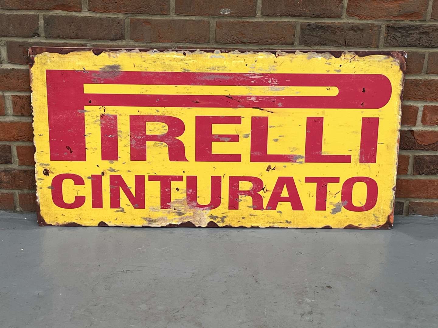 <p>Pirelli Cinturato Metal Sign</p>