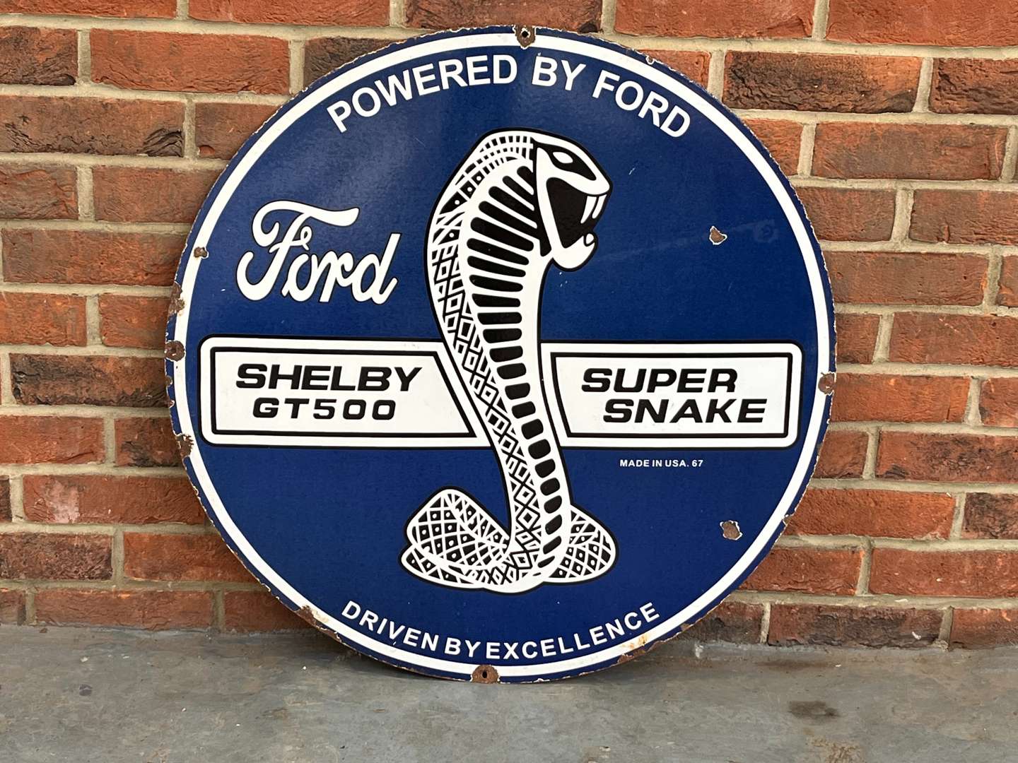 <p>Ford Shelby GT500 Super Snake Circular Enamel Sign</p>