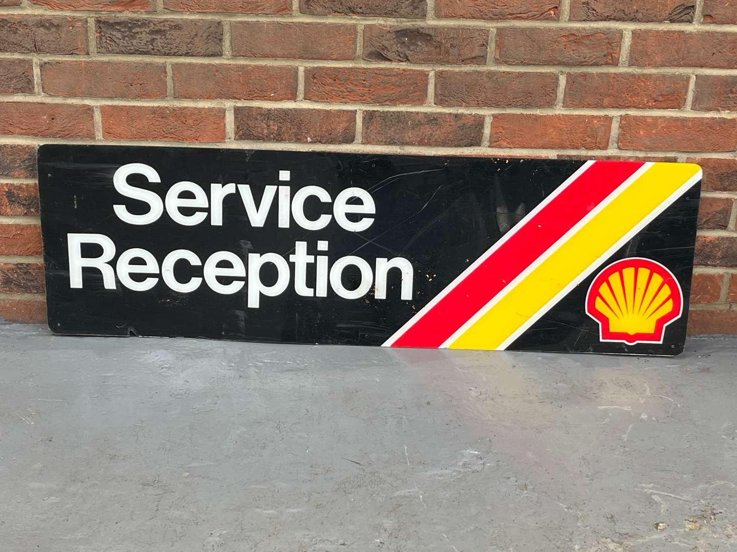 <p>Shell Service Reception Perspex Sign</p>