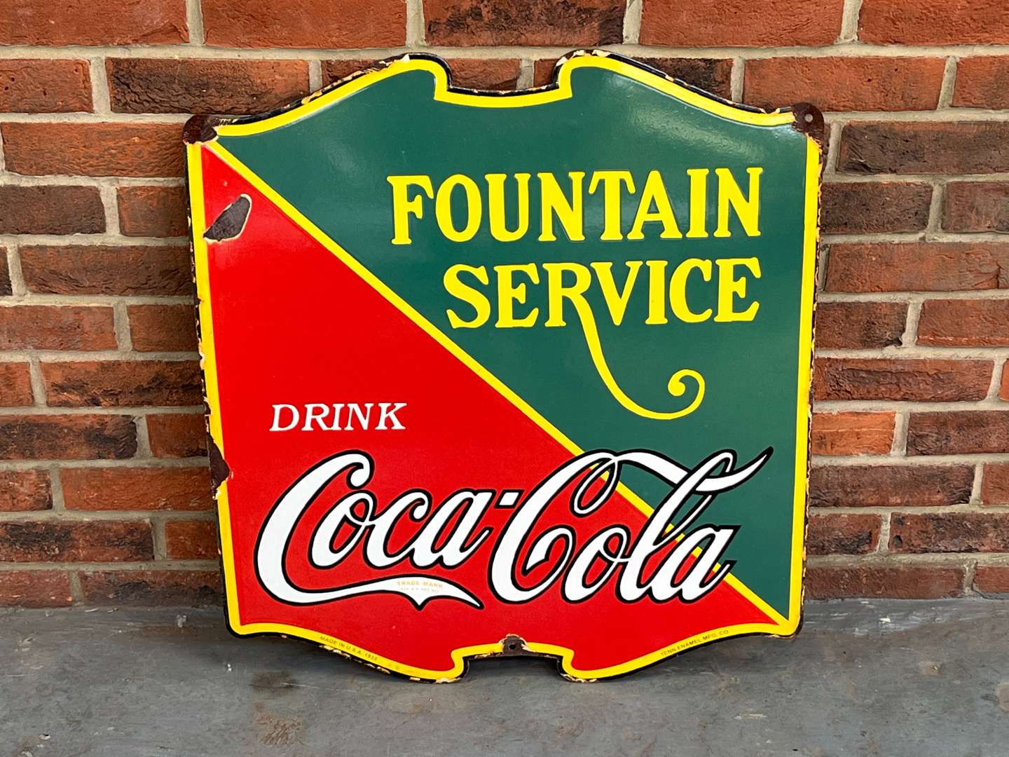 <p>Coca Cola Fountain Service Enamel Sign</p>