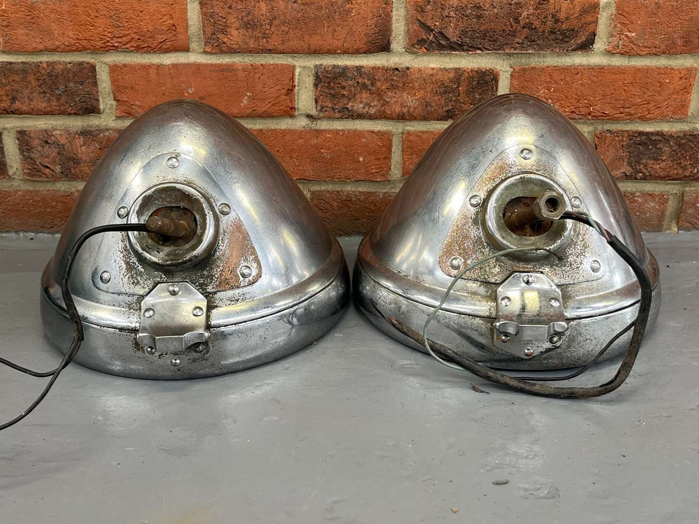 <p>Pair Lucas P100 Headlights&nbsp;</p>