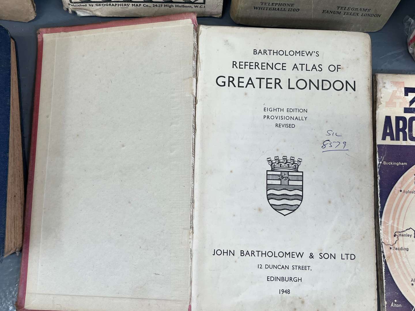 <p>Quantity of Vintage Road Maps</p>