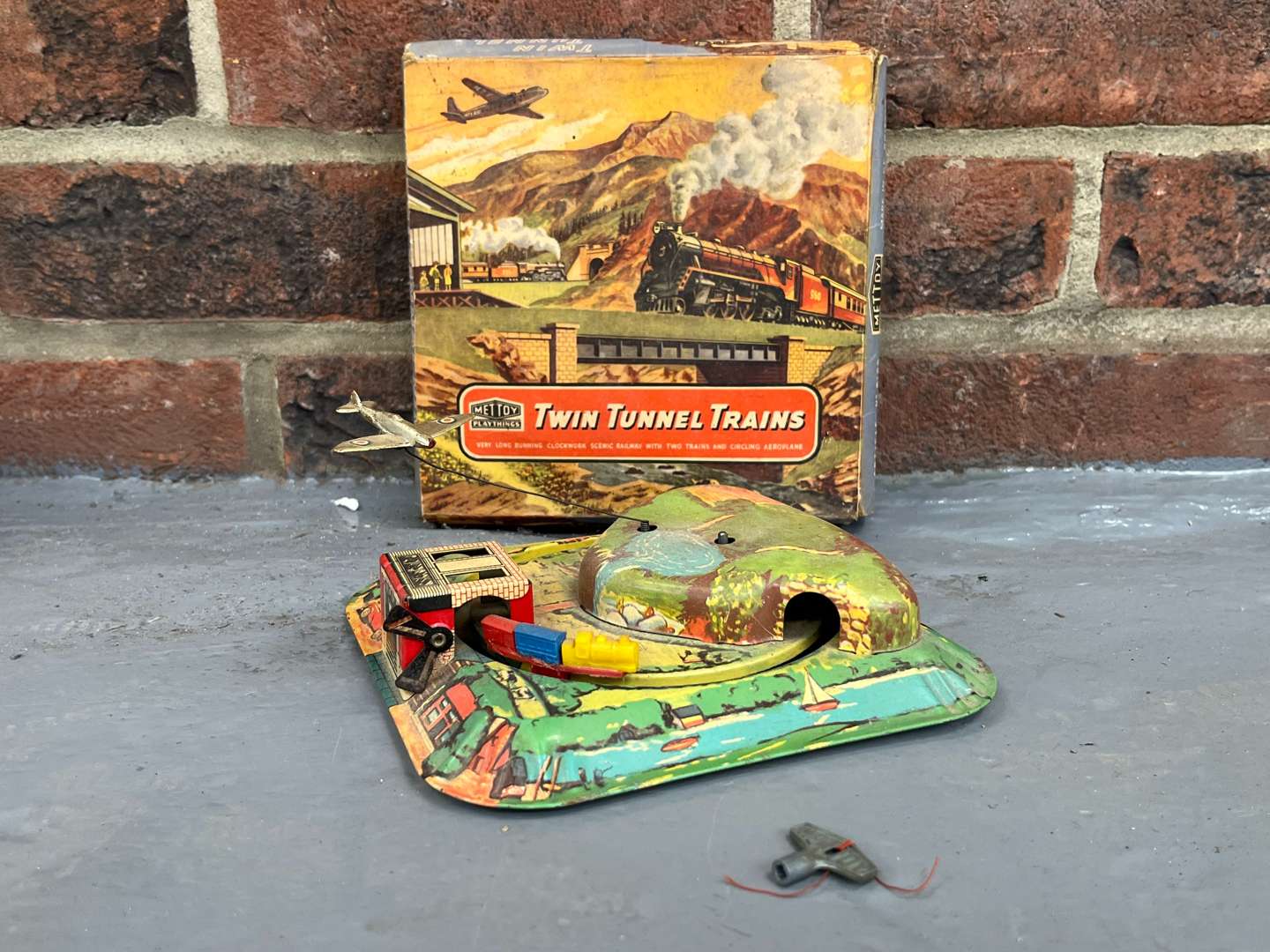 <p>Mettoy Tin Plate Boxed Twin Tunnel Trains</p>