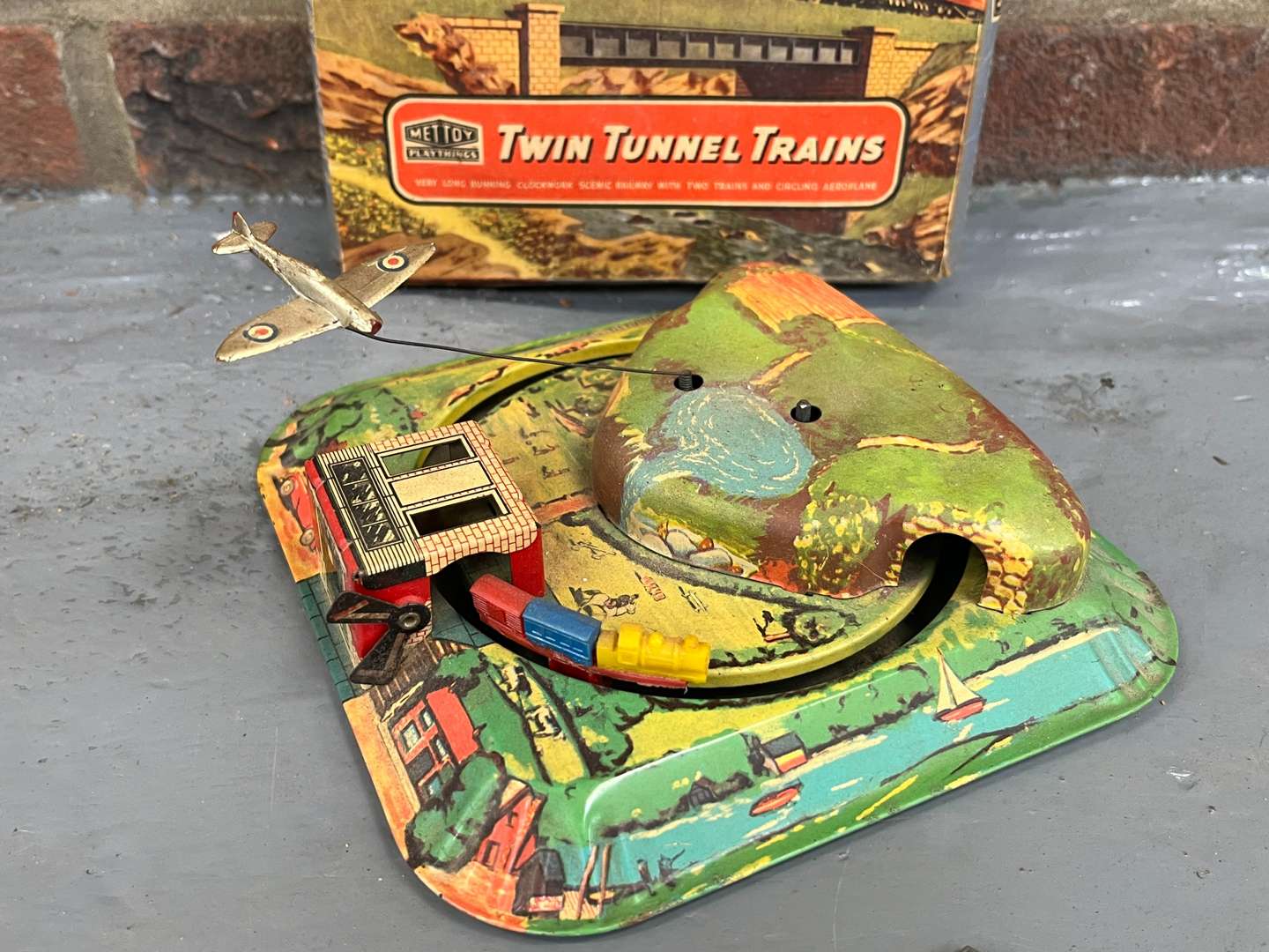 <p>Mettoy Tin Plate Boxed Twin Tunnel Trains</p>
