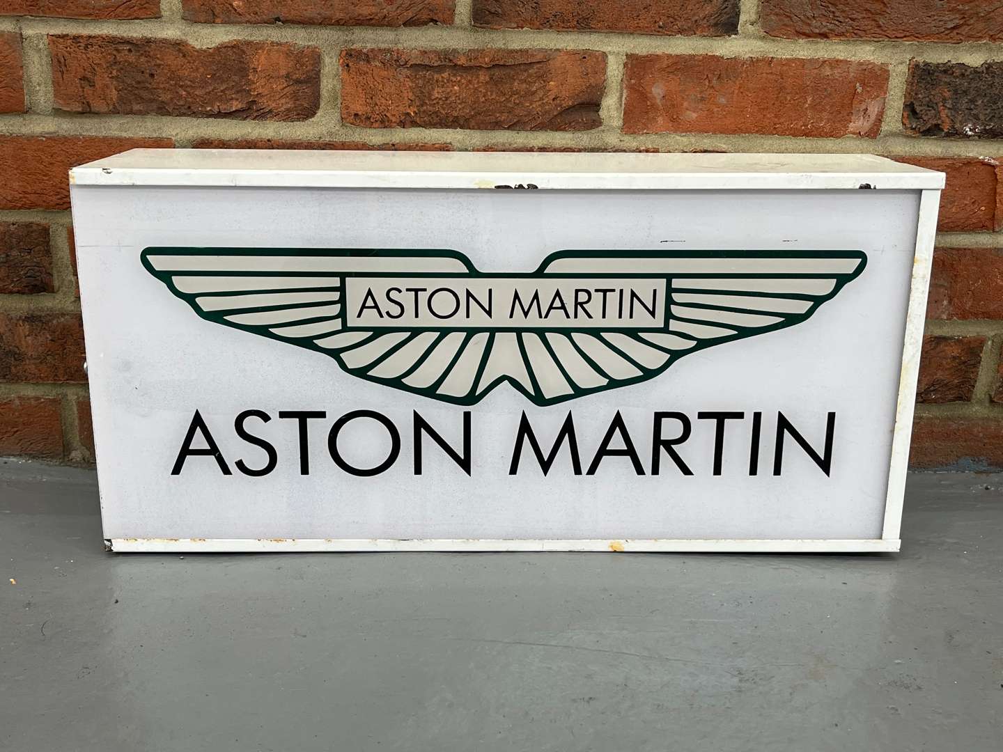 <p>Aston Martin Made Light Box</p>