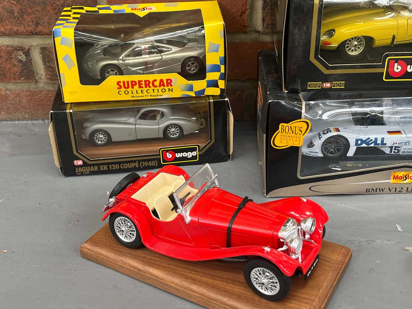 <p>Burago Boxed 1:12 Scale Model Cars</p>