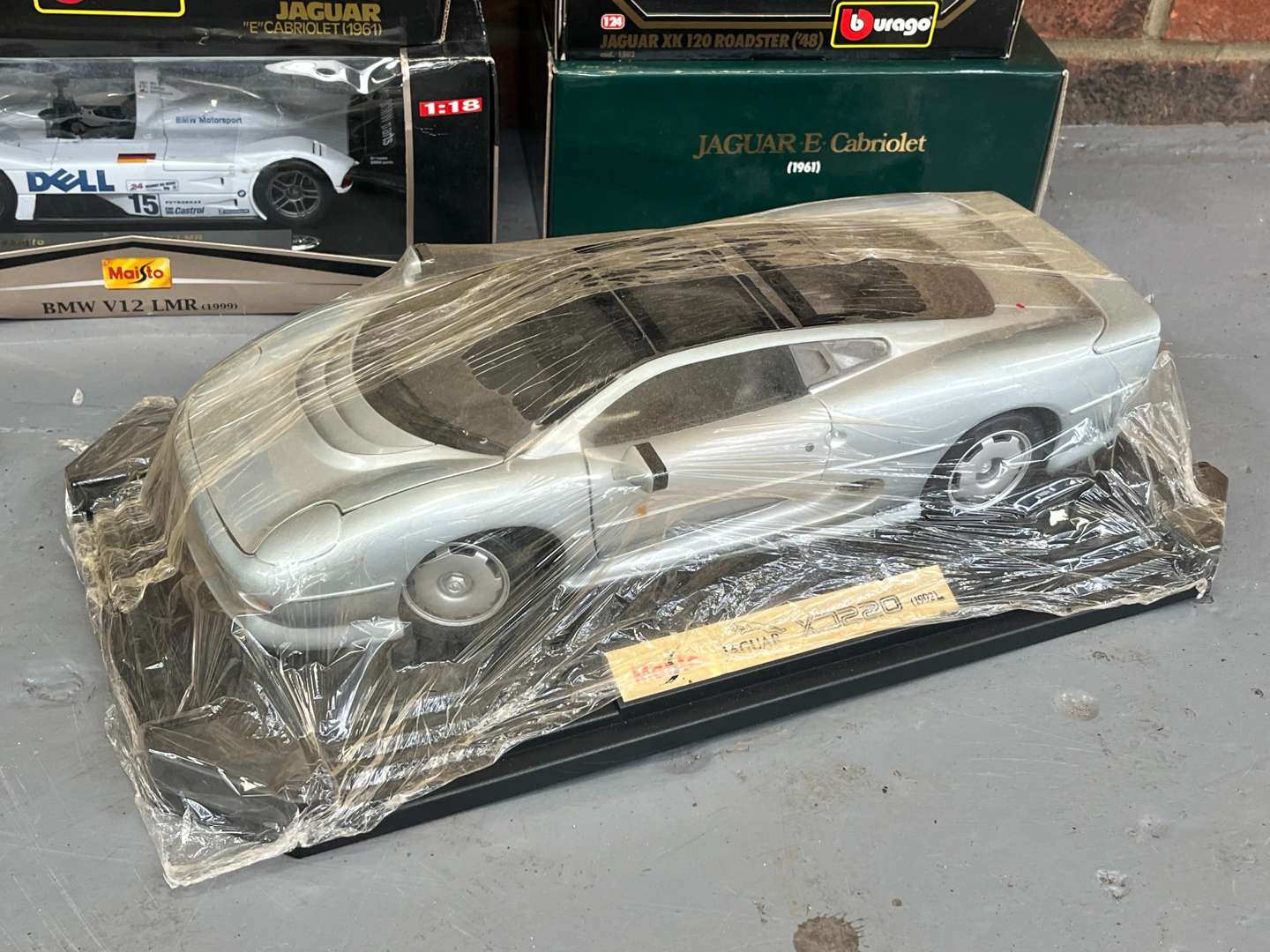 <p>Burago Boxed 1:12 Scale Model Cars</p>