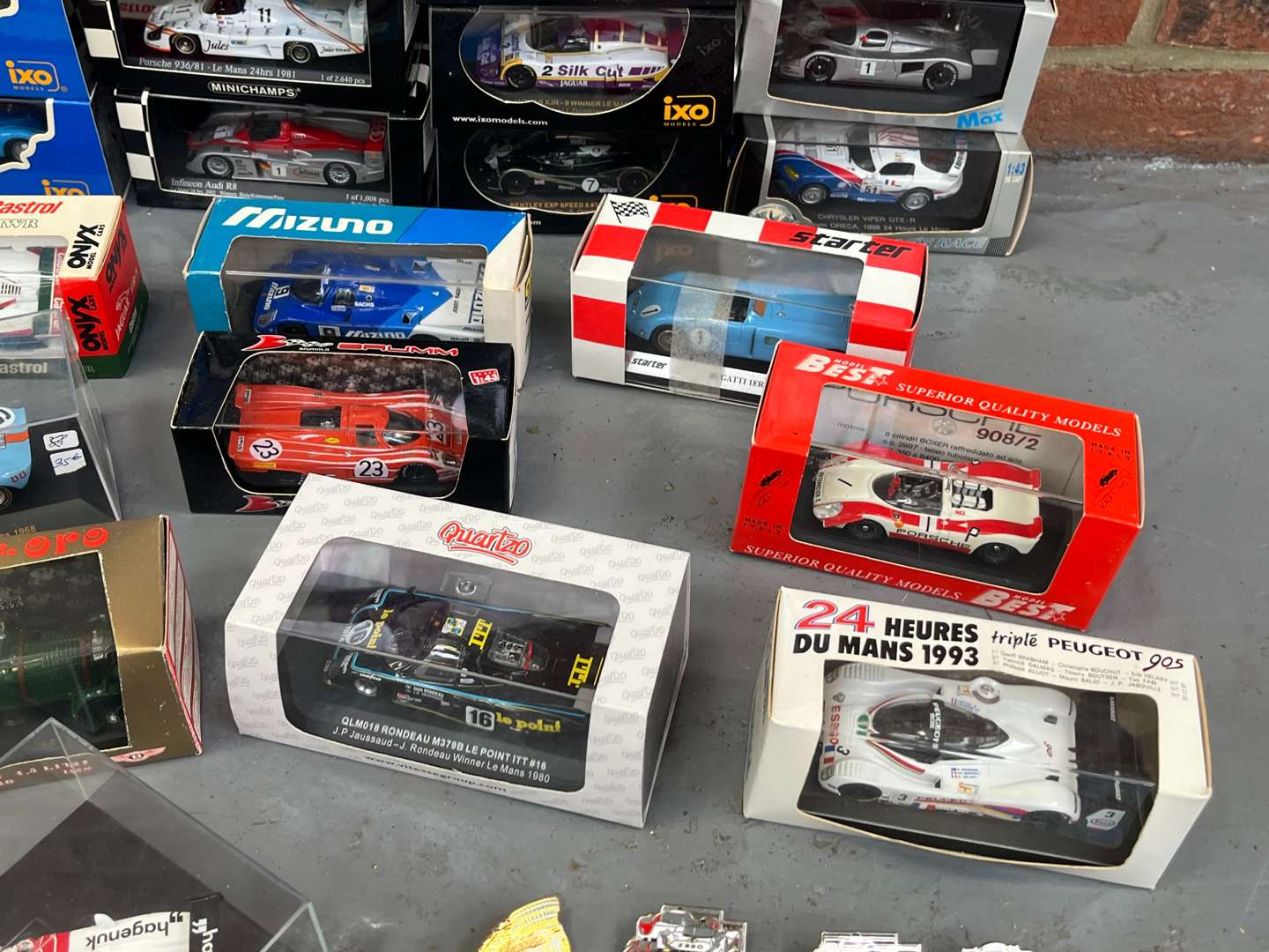 <p>Quantity of Boxed Die Cast Model Cars</p>