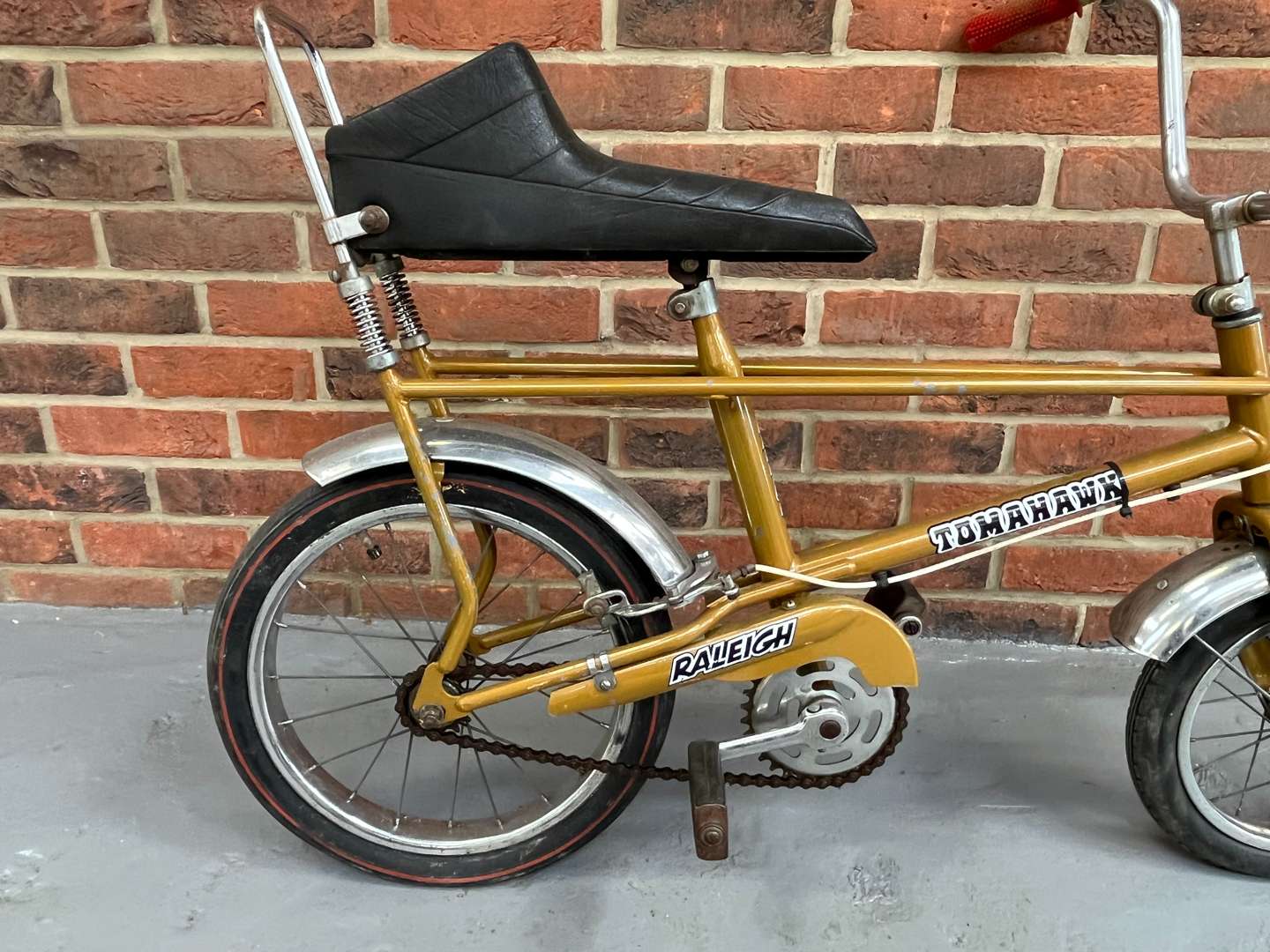 <p>Raleigh Tomahawk Childs Bicycle</p>