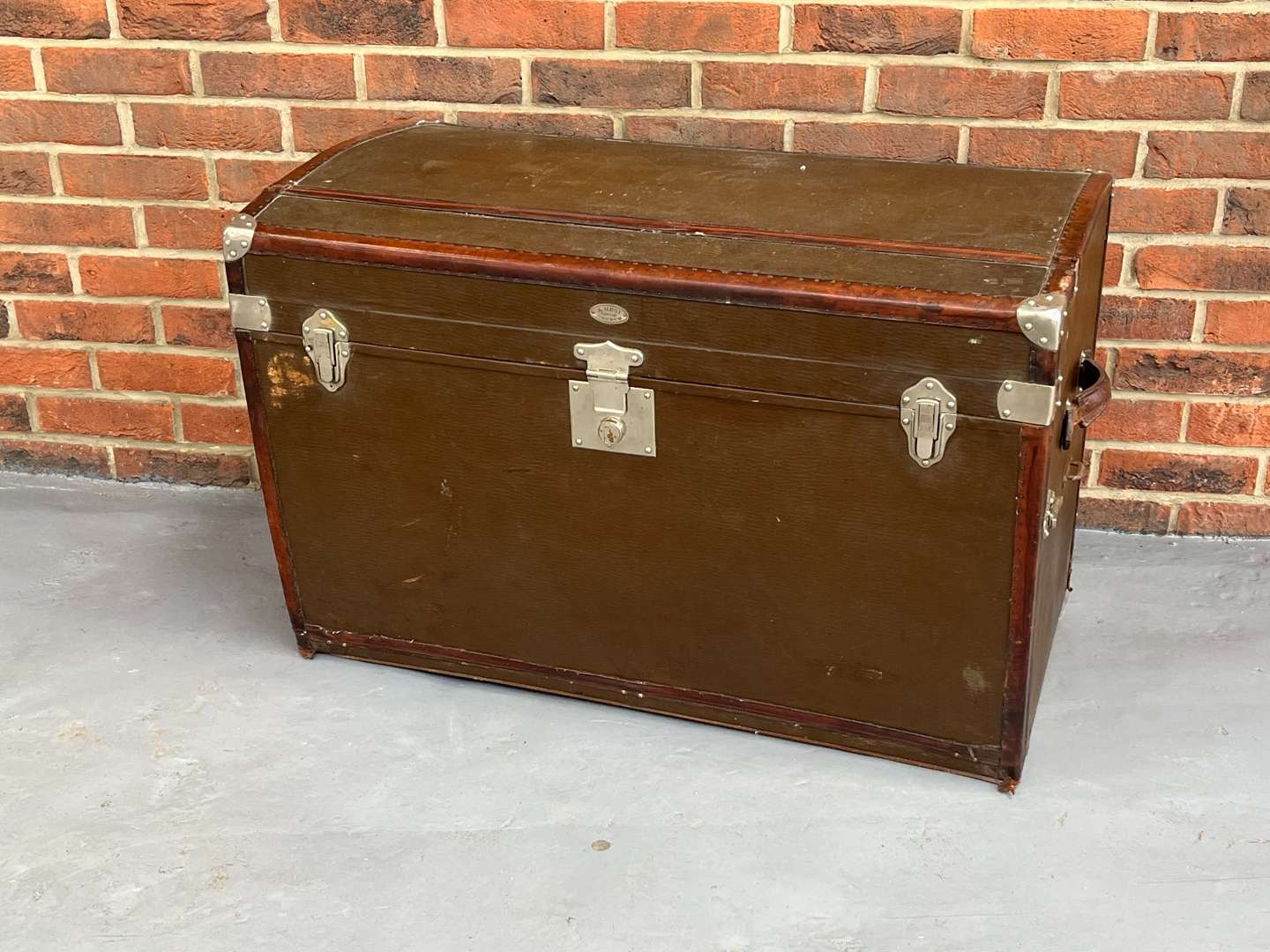 <p>Hegi Leather bound Travelling Trunk &nbsp;&nbsp;</p>