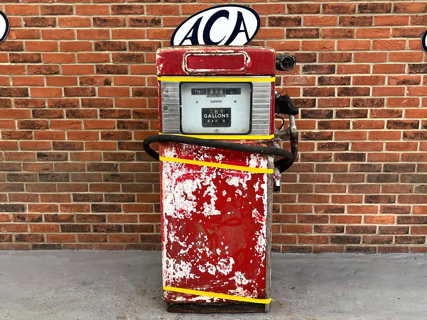 <p>Wayne Vintage Petrol Pump</p>