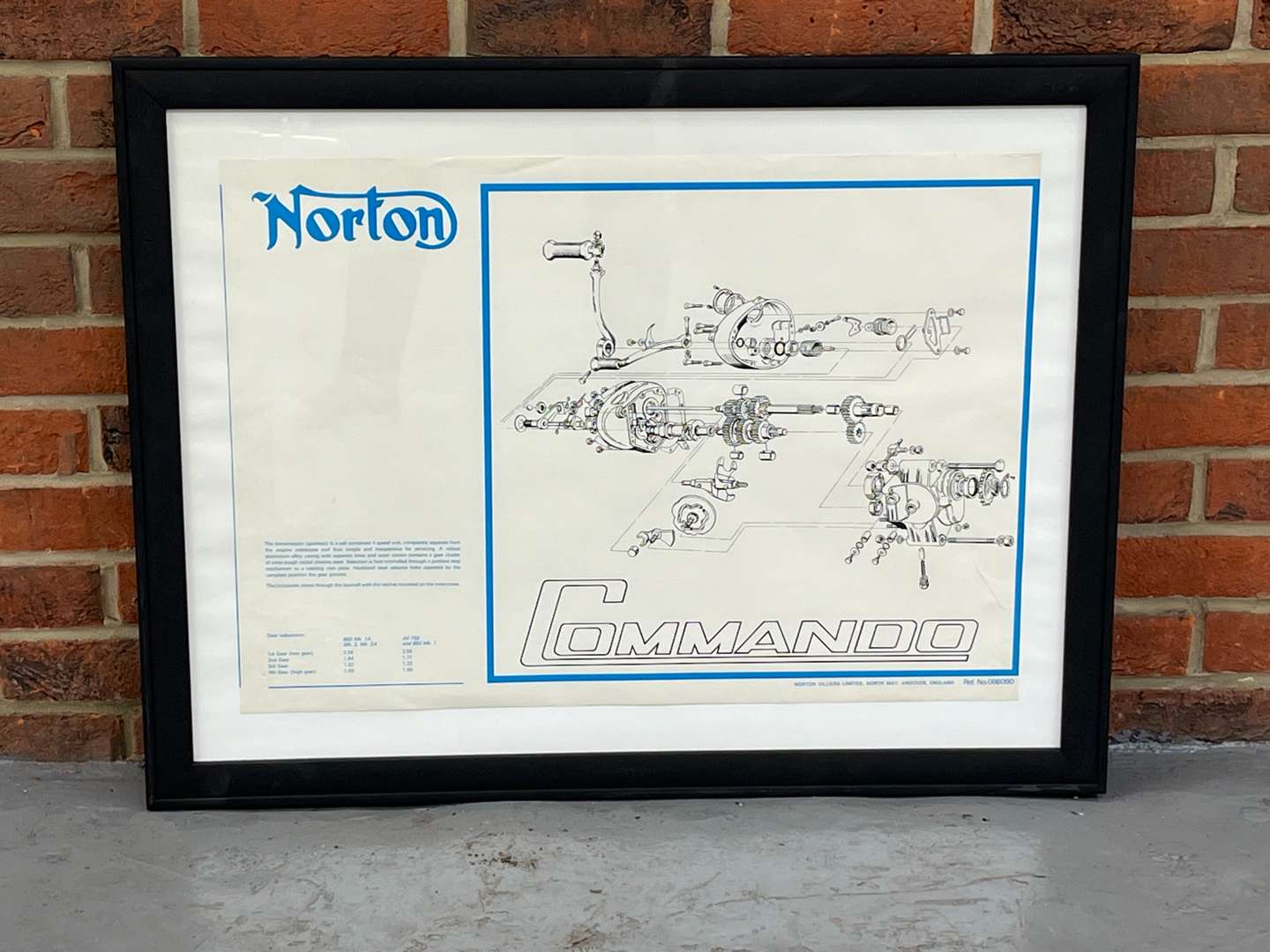 <p>Norton Commando Gearbox Framed Poster&nbsp;</p>