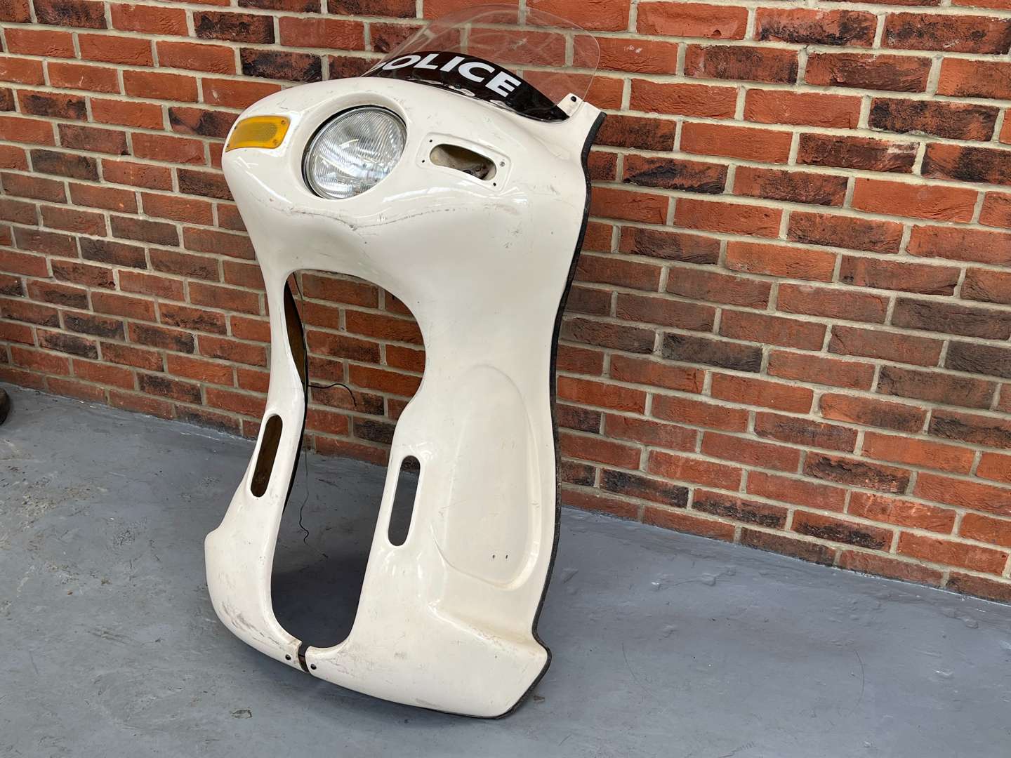 <p>Norton Police Motorcycle Fairing&nbsp;</p>