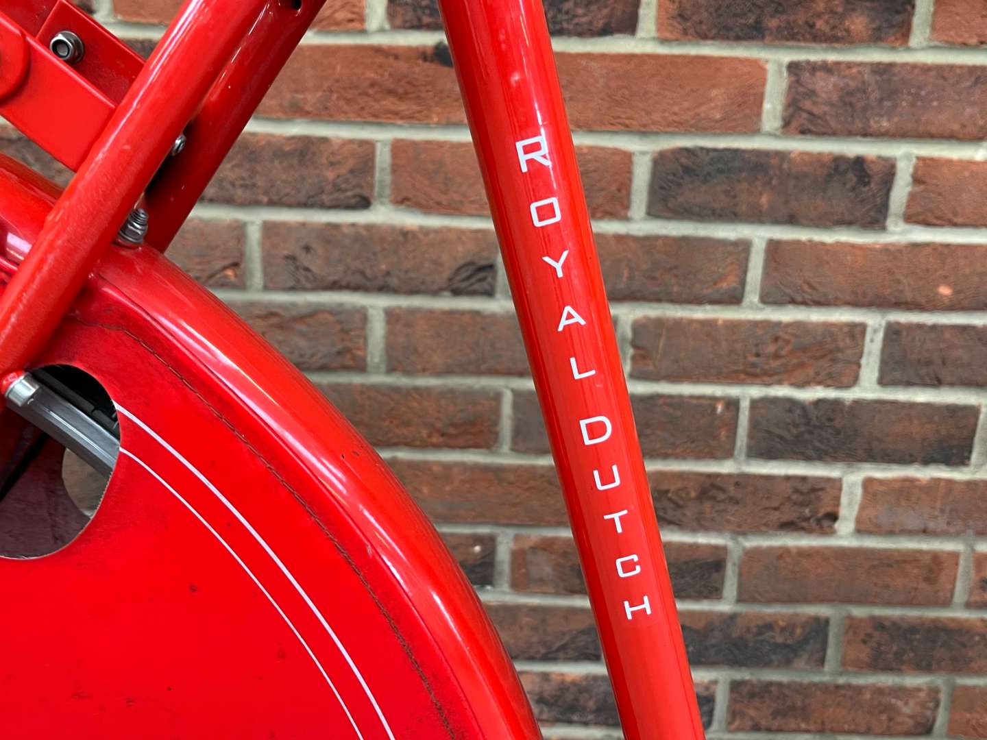 <p>Hollandia Royal Dutch Favorit Bicycle&nbsp;</p>