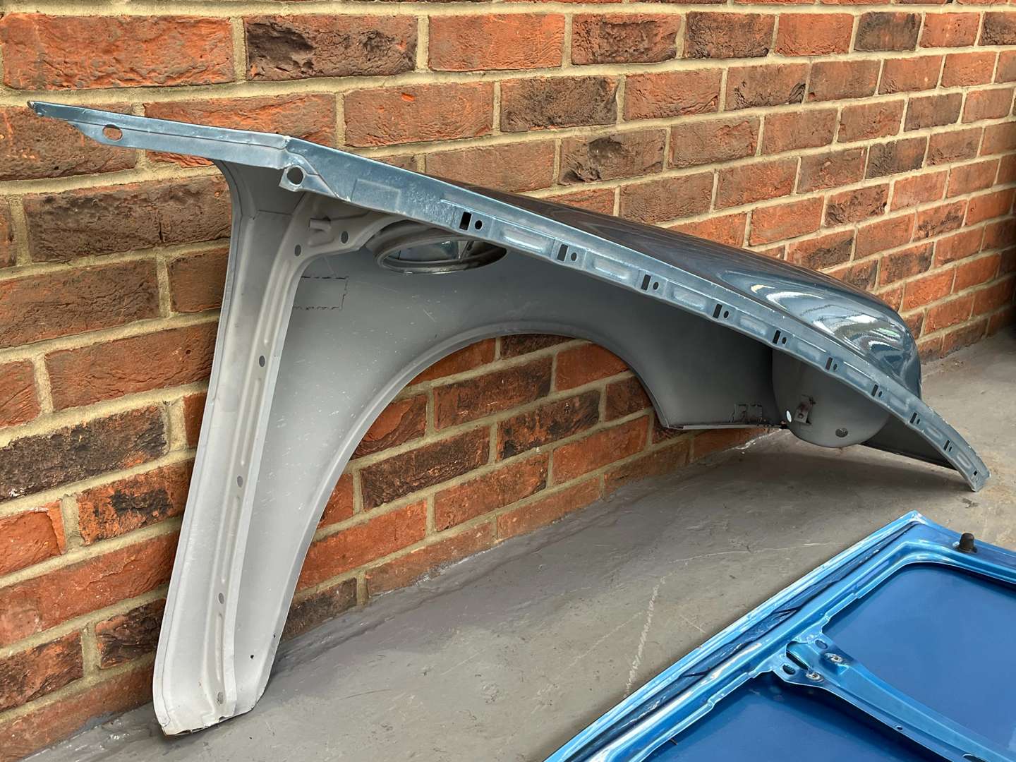 <p>Porsche Carrera Wing and Engine Lid</p>