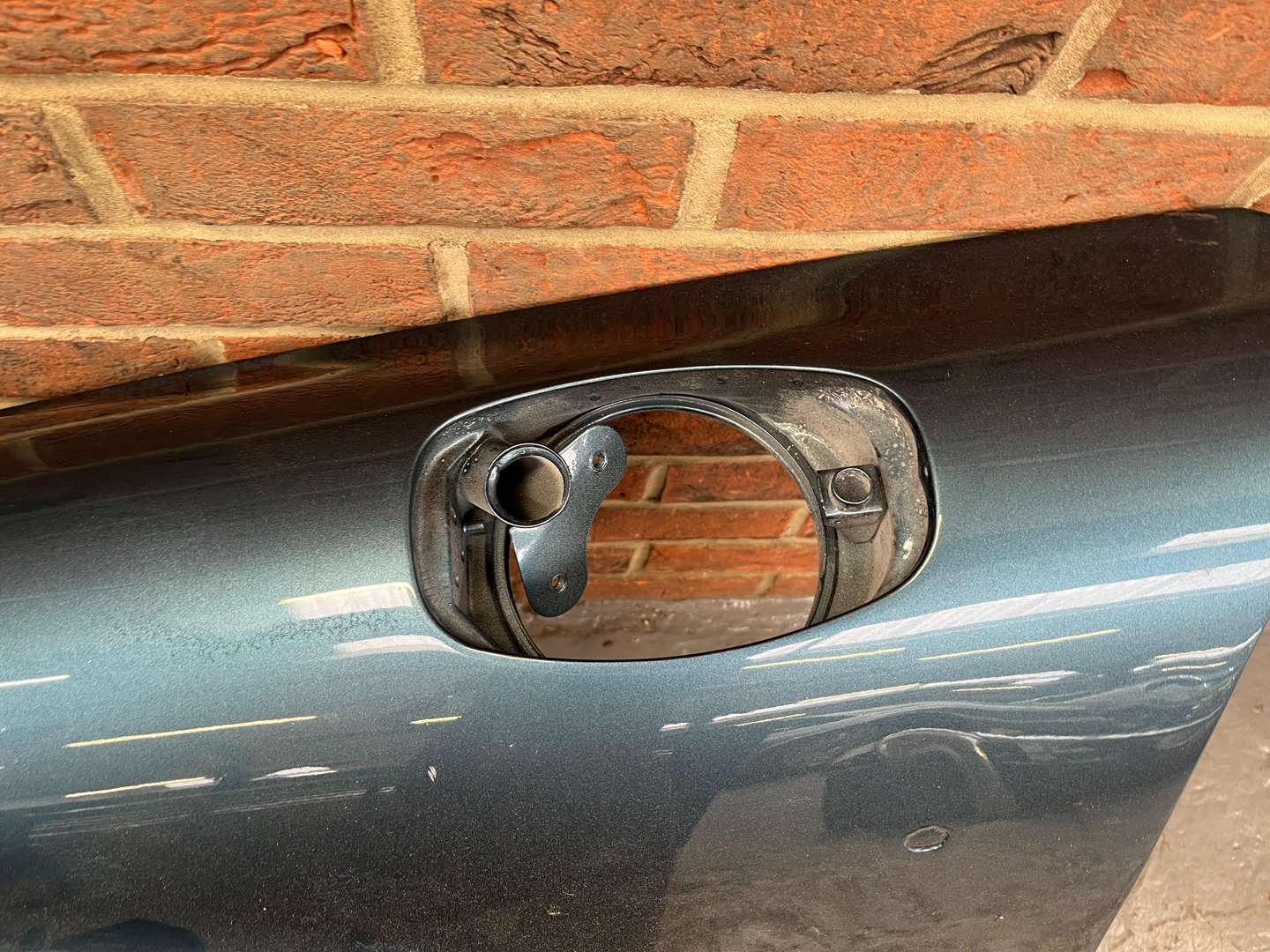 <p>Porsche Carrera Wing and Engine Lid</p>