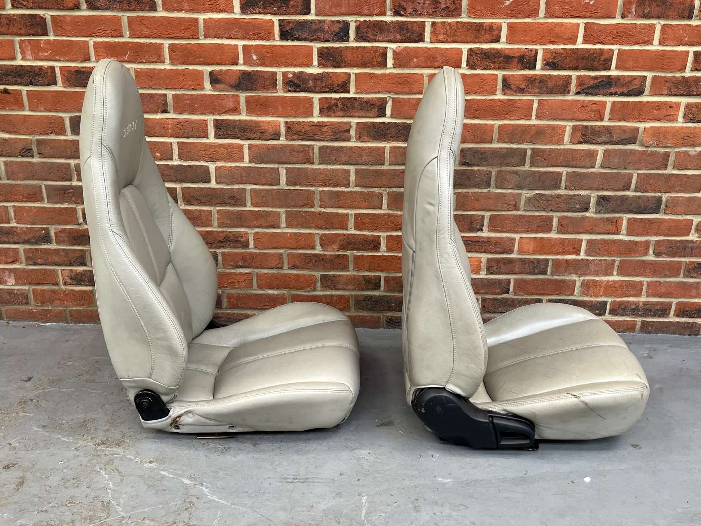<p>Pair of Trilogy Leather Front Seats For Mazda MX5</p>