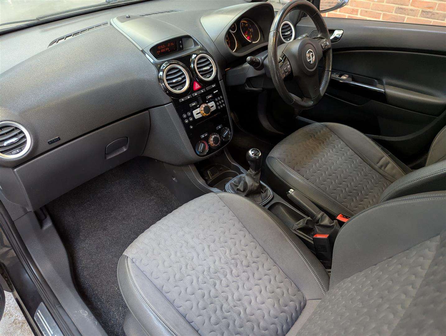 <p>2014 VAUXHALL CORSA SE</p>