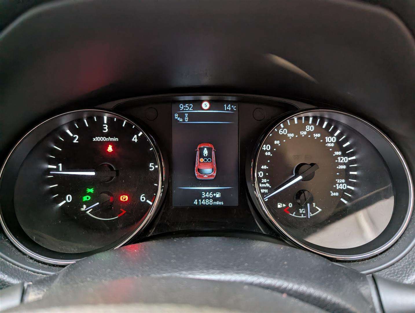 <p>2015 NISSAN QASHQAI TEKNA DCI</p>
