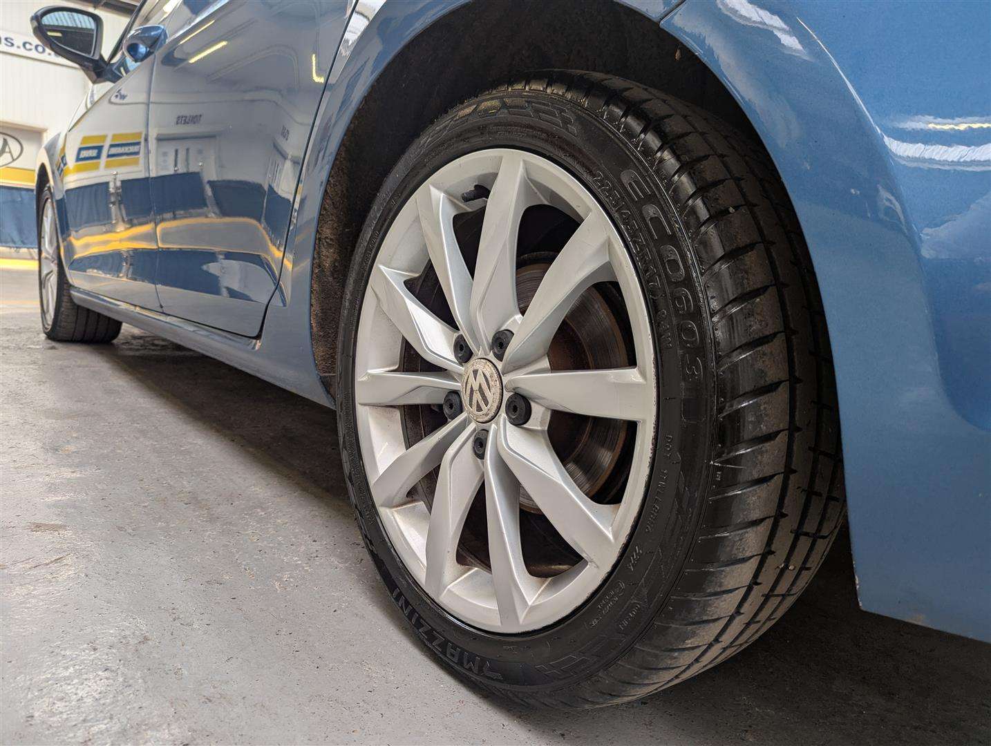 <p>2015 VOLKSWAGEN GOLF GT BLUEMOTION TECH T</p>