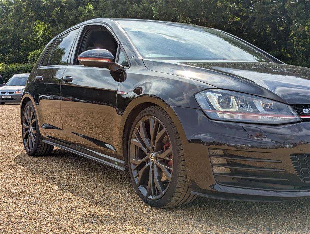 <p>2013 VOLKSWAGEN GOLF GTI</p>